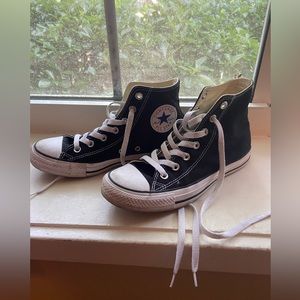 Black Hightop Converse Women’s Size 8
